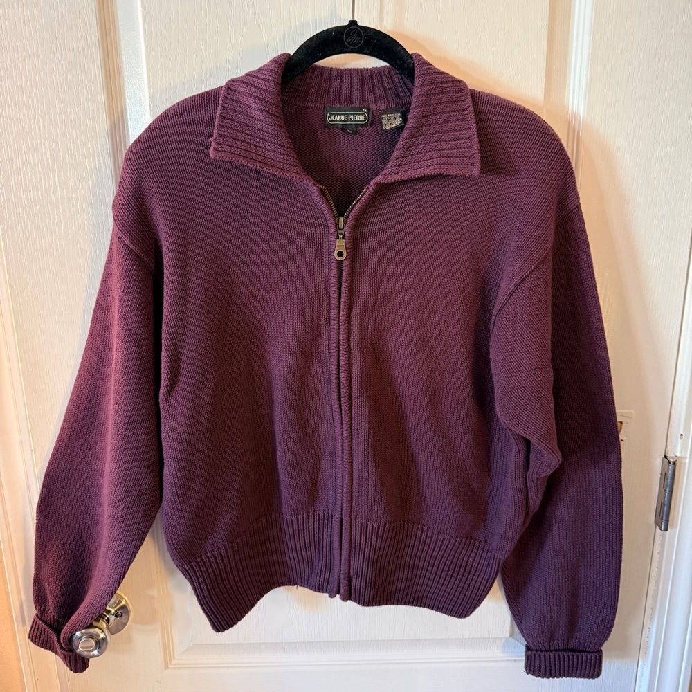 JEANNE‎ PIERRE Women's Zip-Up Sweater in Rich Burgundy